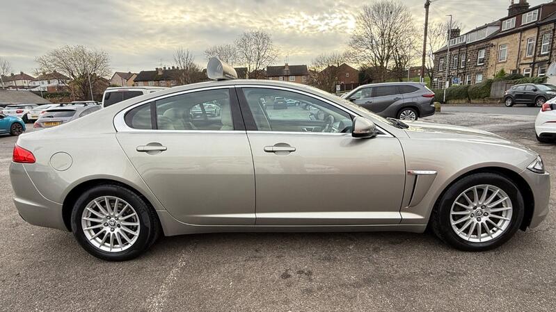 JAGUAR XF