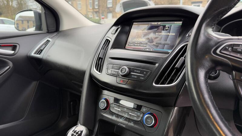 FORD FOCUS