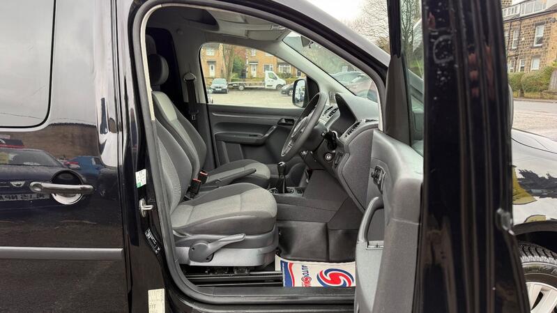 VOLKSWAGEN CADDY