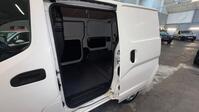 NISSAN E-NV200