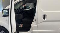 NISSAN E-NV200