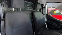 NISSAN E-NV200