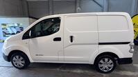 NISSAN E-NV200