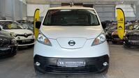 NISSAN E-NV200