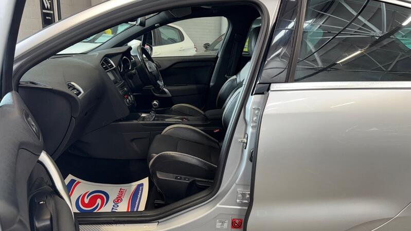 DS AUTOMOBILES DS 4