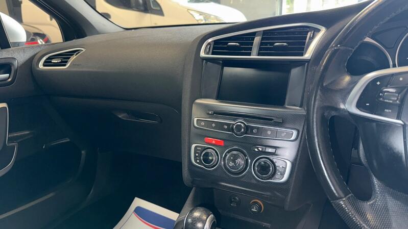 DS AUTOMOBILES DS 4