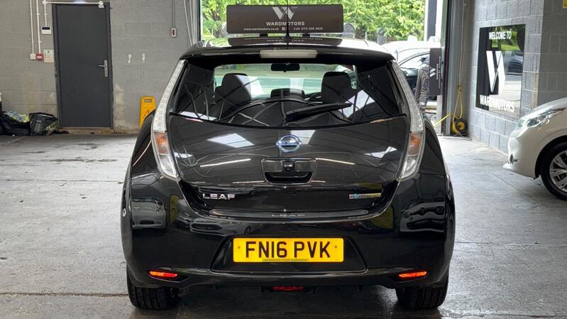 NISSAN LEAF