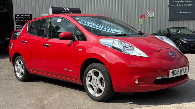 NISSAN LEAF