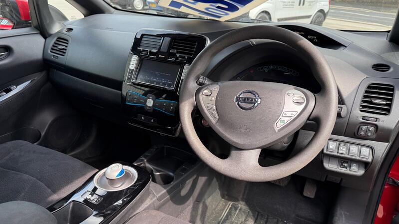 NISSAN LEAF
