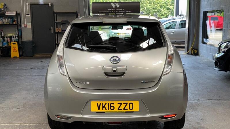 NISSAN LEAF