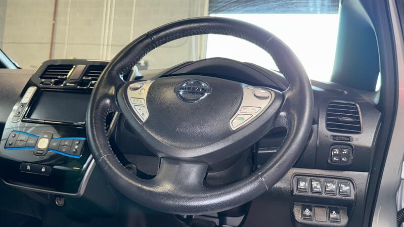 NISSAN LEAF