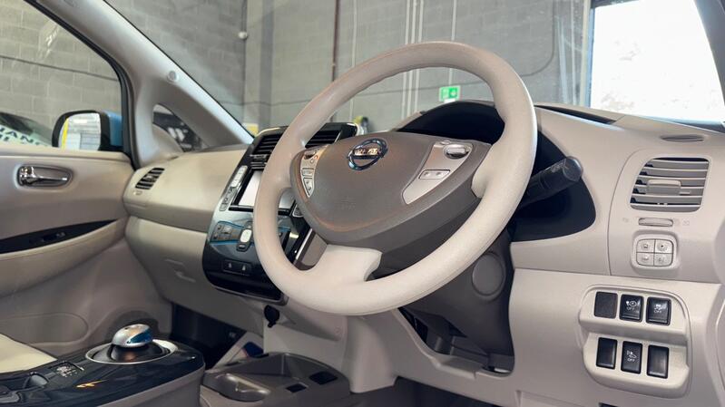 NISSAN LEAF