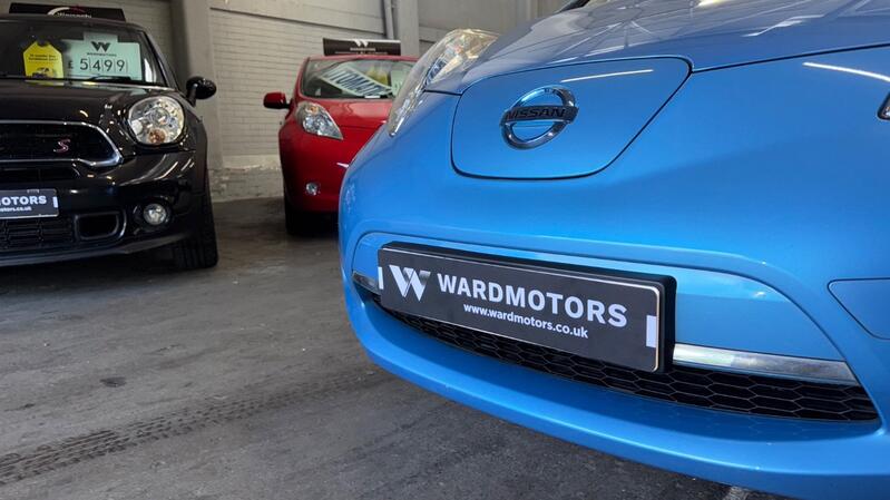 NISSAN LEAF