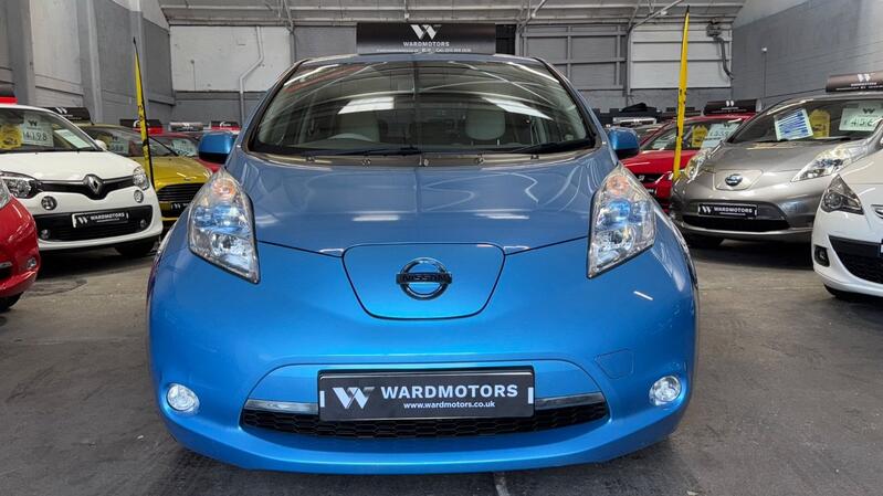 NISSAN LEAF