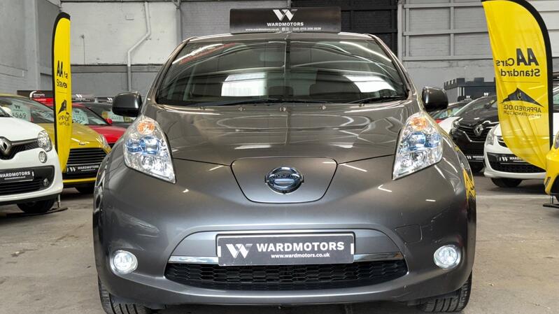 NISSAN LEAF