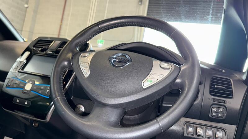 NISSAN LEAF