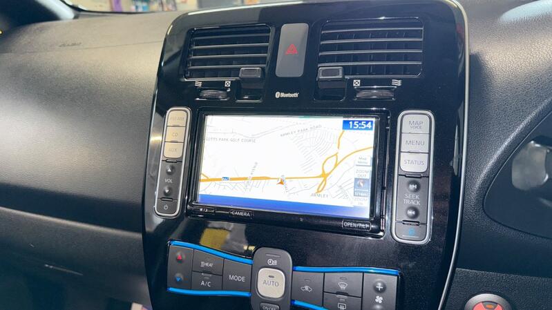 NISSAN LEAF