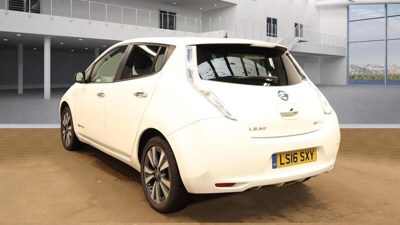 NISSAN LEAF