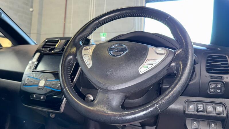 NISSAN LEAF