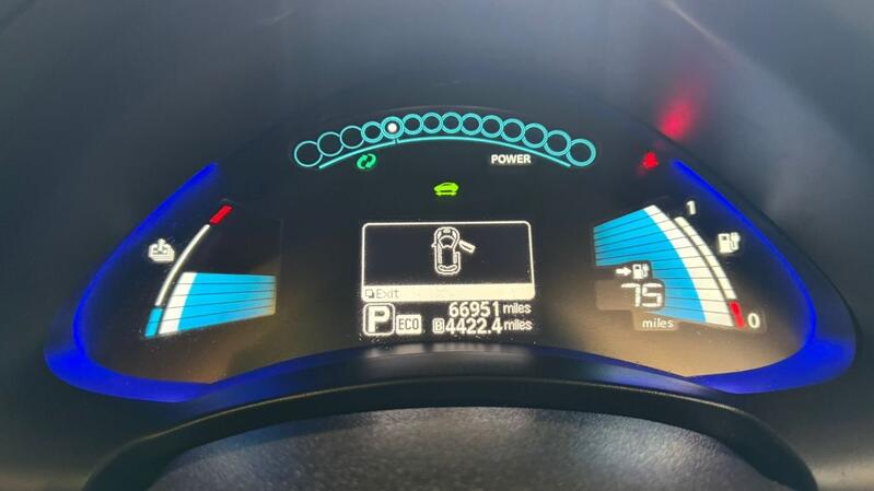 NISSAN LEAF