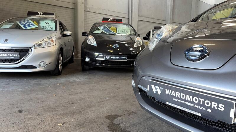 NISSAN LEAF