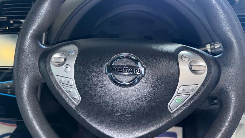 NISSAN LEAF
