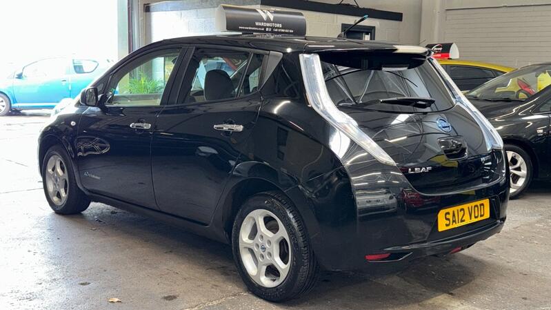 NISSAN LEAF